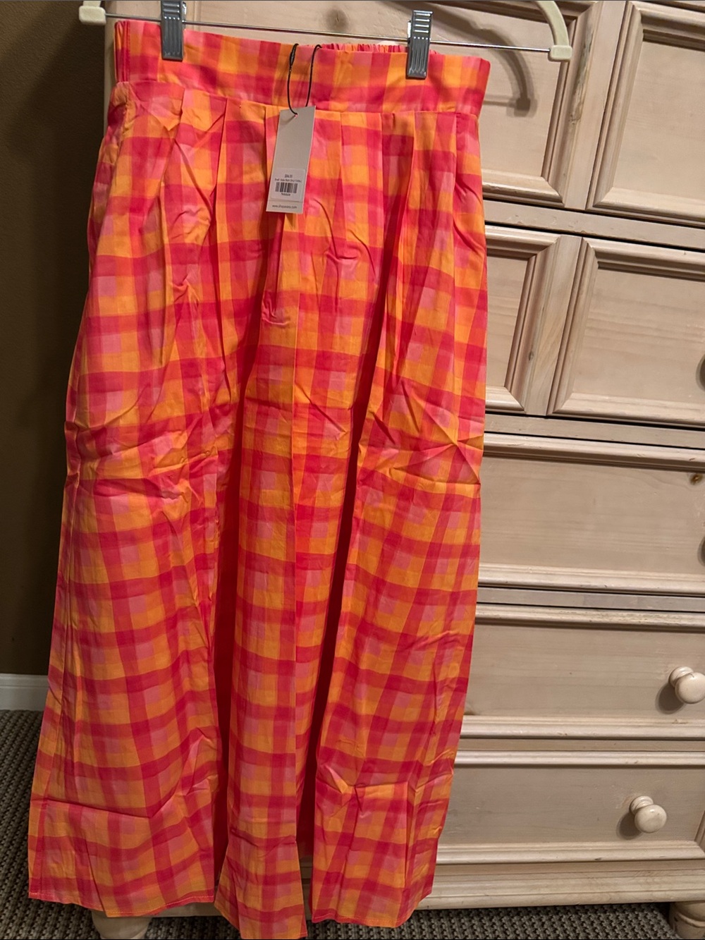 NWT Avara exclusive Estie High-Waist Plaid Maxi Skirt in Coral Pink Small - Picture 4 of 6